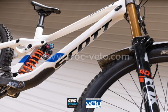 Scott Velo VÃ©lo Scott Addict Bicycles Velo Scott Addict 10 2019