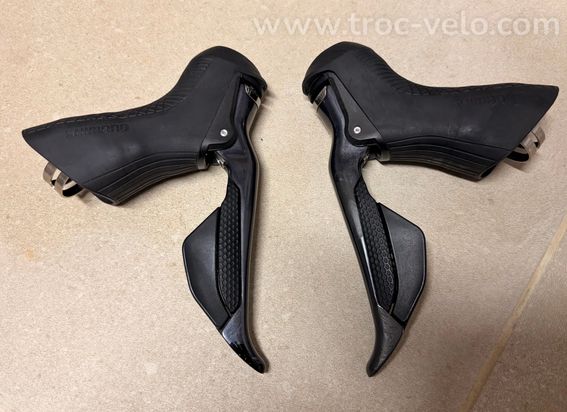Leviers shimano ultegra 8070 di2 disc  - 2