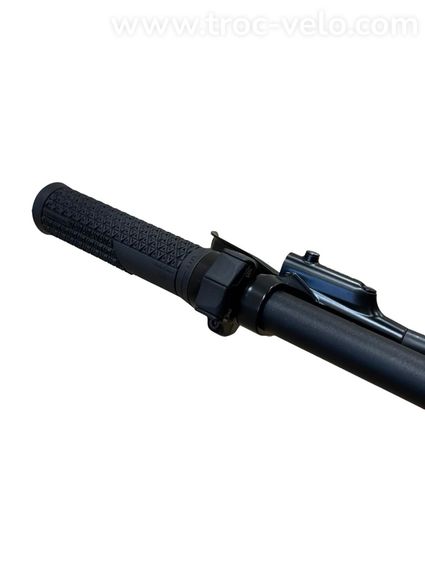 Focus Sam² 6.7 VTT électrique Sram NX 2019 - 6