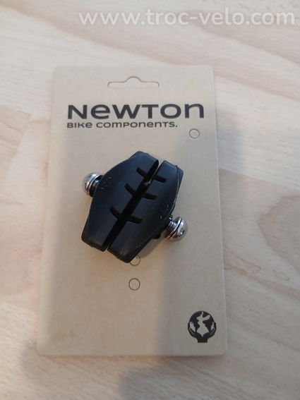 PORTE PATIN FREIN ROUTE MOULE NEWTON TYPE SHIMANO SORA - CLARIS - 105 ANCIEN MODELE