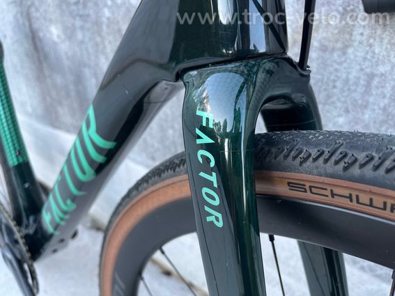 Factor LS British Green - 52 - 3