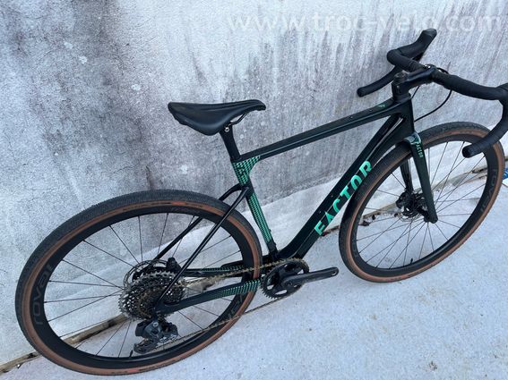 Factor LS British Green - 52 - 5