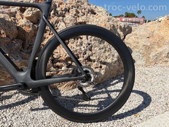 Polygon Helios A8X 2025 – Ultegra Di2 12v – Carbone – Taille L (1m74 - 1m81) - 7