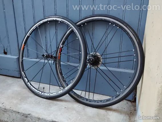 Roues Campagnolo Shamal ultra à pneus, vélo route course carbone  - 3