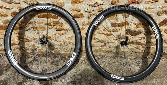 ENVE SES 3.4 Patin et Boyaux - ex équipe NTT - moyeux carbone / céramique ENVE