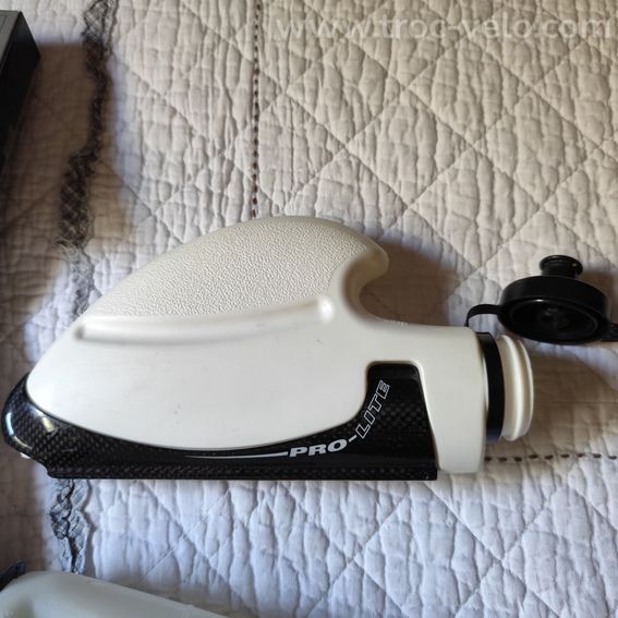  TRIATHLON LOT AEROBAR BIDON-PORTE BIDON CARBONE 1 BIDON NEUF - 3