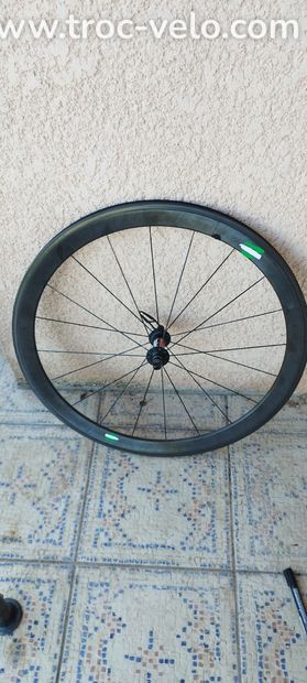 Roue avant carbone moyeu DT Swiss RRC600F  - 1