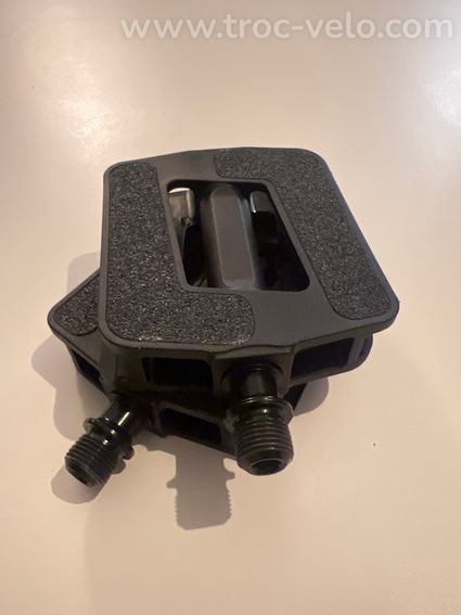 Pédales Plates (Zwift) pour Home Trainer - 2