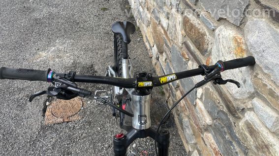 Commencal Suprême DH V4.4 - 3
