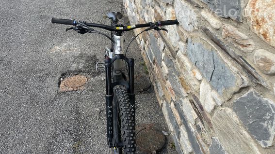 Commencal Suprême DH V4.4 - 4