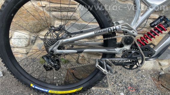 Commencal Suprême DH V4.4 - 6