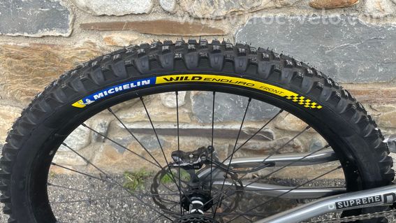 Commencal Suprême DH V4.4 - 8