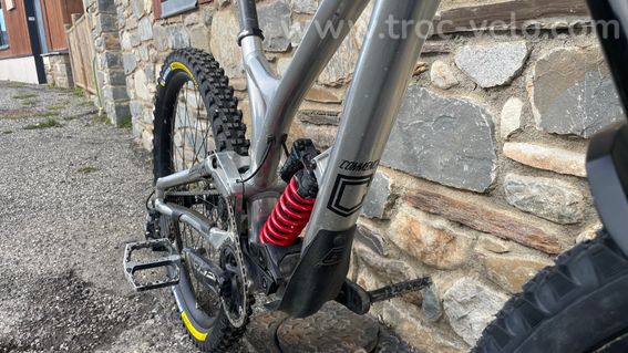 Commencal Suprême DH V4.4 - 9