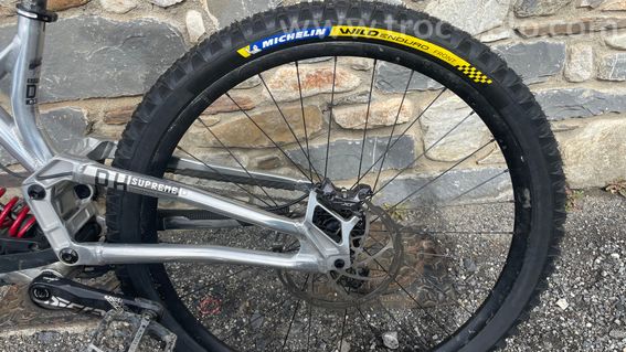 Commencal Suprême DH V4.4 - 11