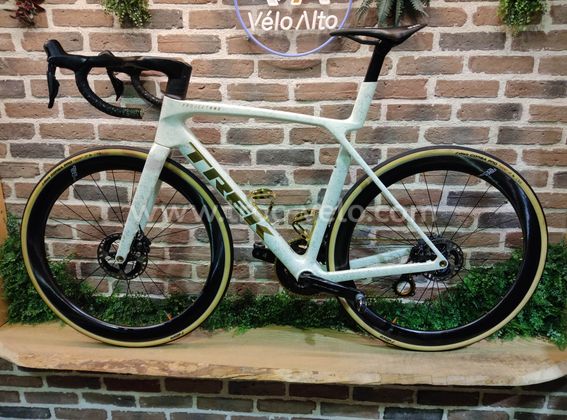 Trek Madone Gen 8 SLR9 upgrade - 2
