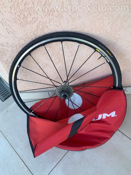 VELO DE ROUTE LOOK 795 + 2 ROUES CARBONE + SELLE CARBONE +GUIDON + SACOCHE SACOCHE  - 9