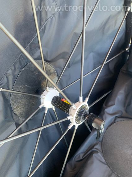 VELO DE ROUTE LOOK 795 + 2 ROUES CARBONE + SELLE CARBONE +GUIDON + SACOCHE SACOCHE  - 10