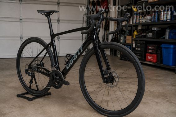 GIANT DEFY ADVANCED 0 CARBONE SHIMANO 105 Di2 FREINS À DISQUE - 3