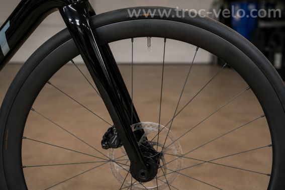GIANT DEFY ADVANCED 0 CARBONE SHIMANO 105 Di2 FREINS À DISQUE - 5