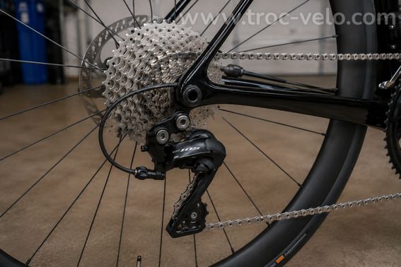 GIANT DEFY ADVANCED 0 CARBONE SHIMANO 105 Di2 FREINS À DISQUE - 11