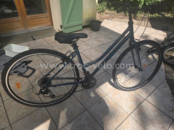 VTC Riverside 120 taille S Decathlon – État quasi neuf – 180€