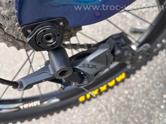 VTT Carbone 24 pouces équipé Shimano - 2
