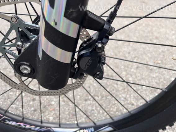 VTT Carbone 24 pouces équipé Shimano - 5