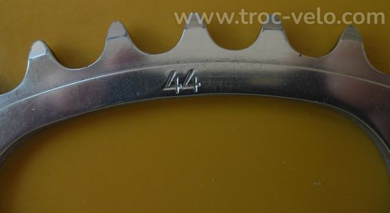 Plateau   130mm 44 dents - 4