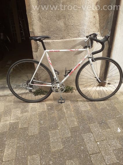 VENDS VELO ROUTE CADRE ARTISANAL