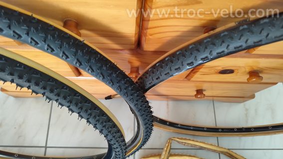 Boyau cyclo cross et colles - 3