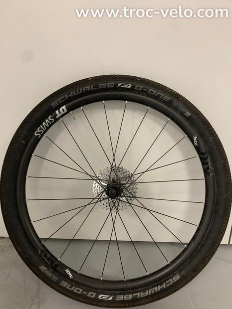 Roue Arrière: DT SWISS XRC 1200 carbone 27,5 pouces 22,5mm  - 1