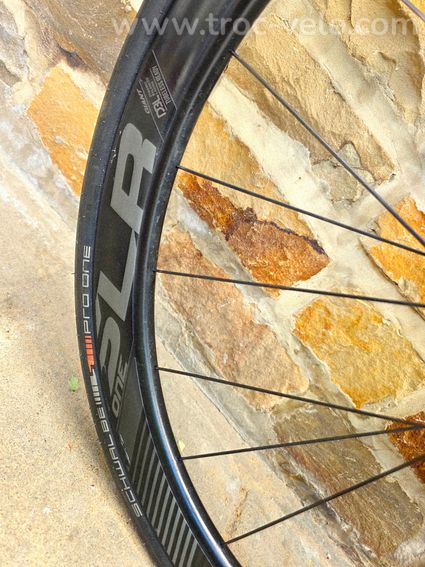 GIANT TCR ADVANCED PRO 1 Di2 – 2025 - roues carbone SLR - 10