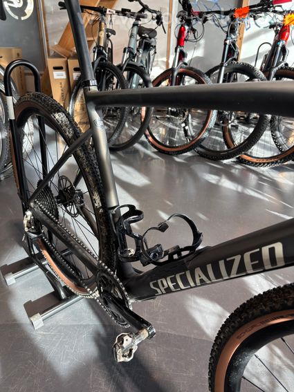 SPECIALIZED DIVERGE - 3
