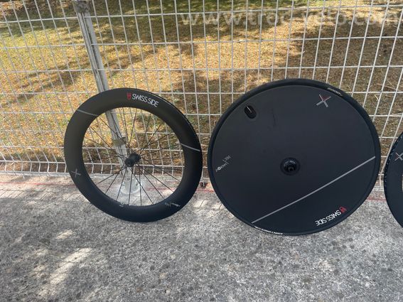 Vends roue lanticulaire SWISSIDE + 600 avant - 2