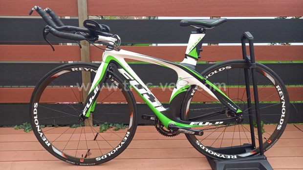 Vélo clm triathlon carbone Fujy quasi neuf révisé et garanti  - 2