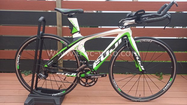 Vélo clm triathlon carbone Fujy quasi neuf révisé et garanti  - 8