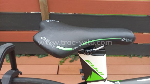 Vélo clm triathlon carbone Fujy quasi neuf révisé et garanti  - 9