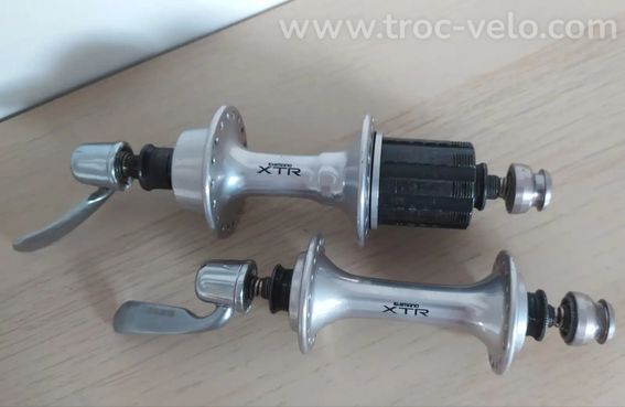 Paire de moyeux VTT vintage Shimano XTR HB-M900