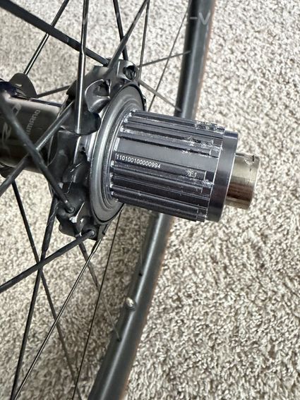 Roue arrière Shimano Dura-Ace WH-R9270 C50 en carbone avec frein à disque 700C - 4