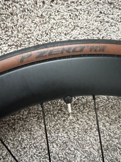 Roue arrière Shimano Dura-Ace WH-R9270 C50 en carbone avec frein à disque 700C - 6