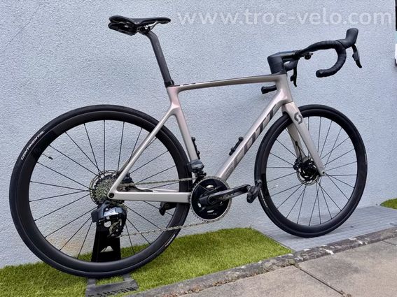 Scott Addict RC 10 Prism Cherry Grey 2022 - 3