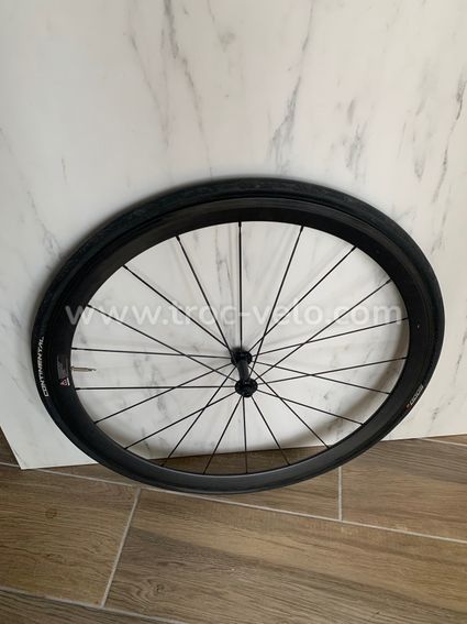 Roue avant Carbone - fabrication artisanale Carbonara