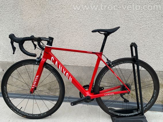Canyon ultimate CF SL (taille:S)dura ace /campagnolo bora one 35