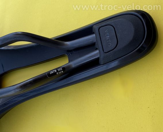 Selle fi'zi:k Vento Antares R1 Carbon Rails 140mm - 2