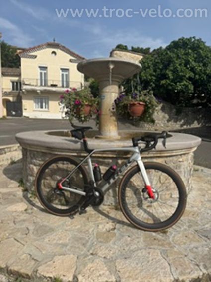 Trek madone SL7 Gen8 (M/L)