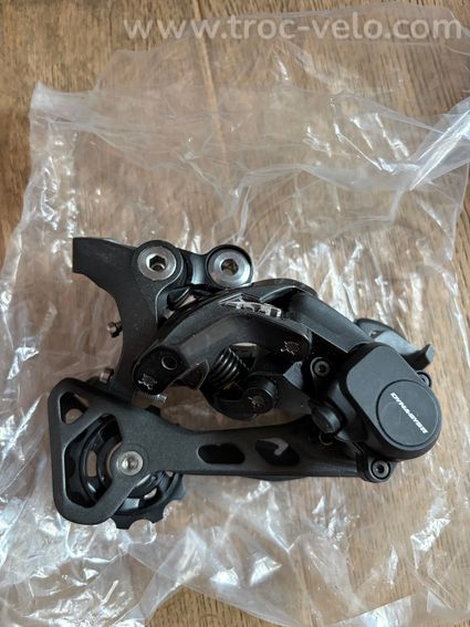 DÉRAILLEUR ARRIÈRE SHIMANO DEORE XT RD-M8000-SGS 11V