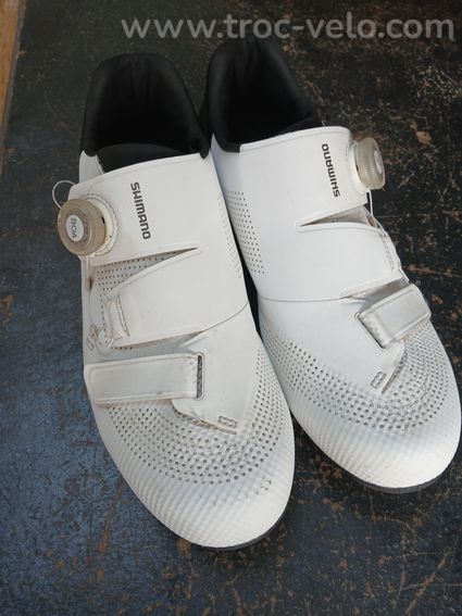 Chaussures route shimano RC502 blanches/noires. - 2