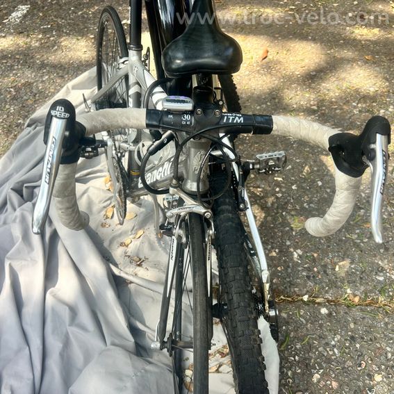 Vélo de route Bianchi modèle Via Nirone 7 Taille S - 13