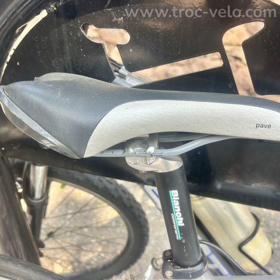Vélo de route Bianchi modèle Via Nirone 7 Taille S - 15