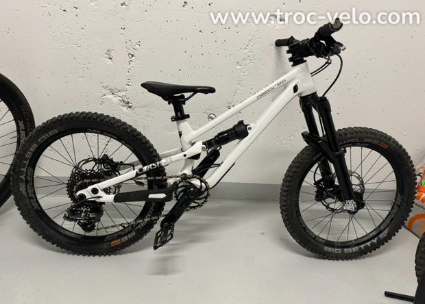 COMMENCAL CLASH 20 V2 PURE WHITE - 2